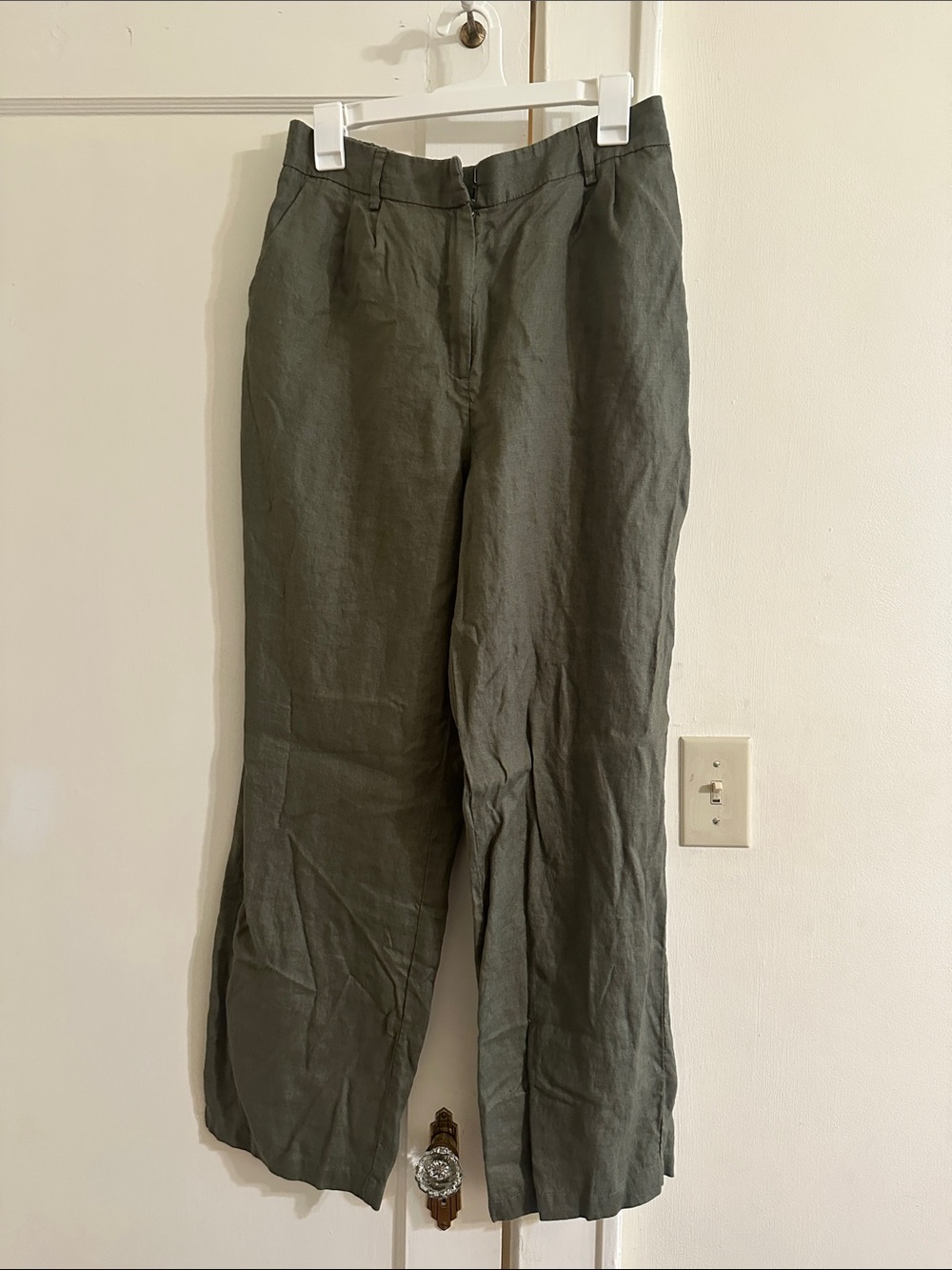 Quince Bayberry Olive Green 100% Linen Pleated Trousers